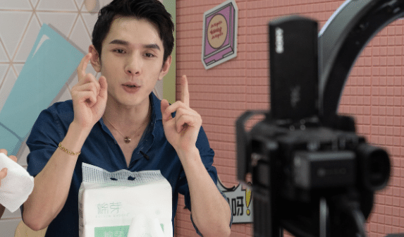 Popular live streamer Li Jiaqi promoting products during the Double 11 Festival
